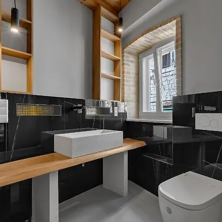 Diocletian Palace Lux Apartman Cu 2-diocletian Palace Lägenhet *